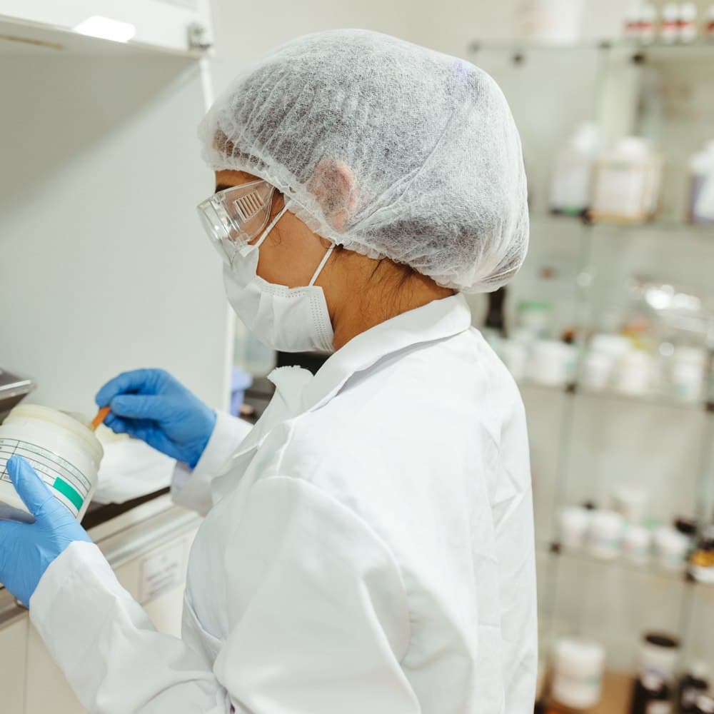 Control de calidad en el laboratorio de Gache Productos